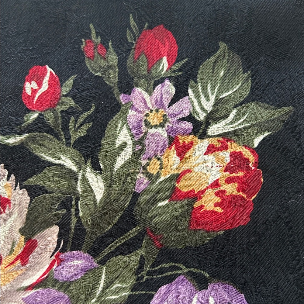 100% Wool Signed Echo Flowered Scarf - image 7